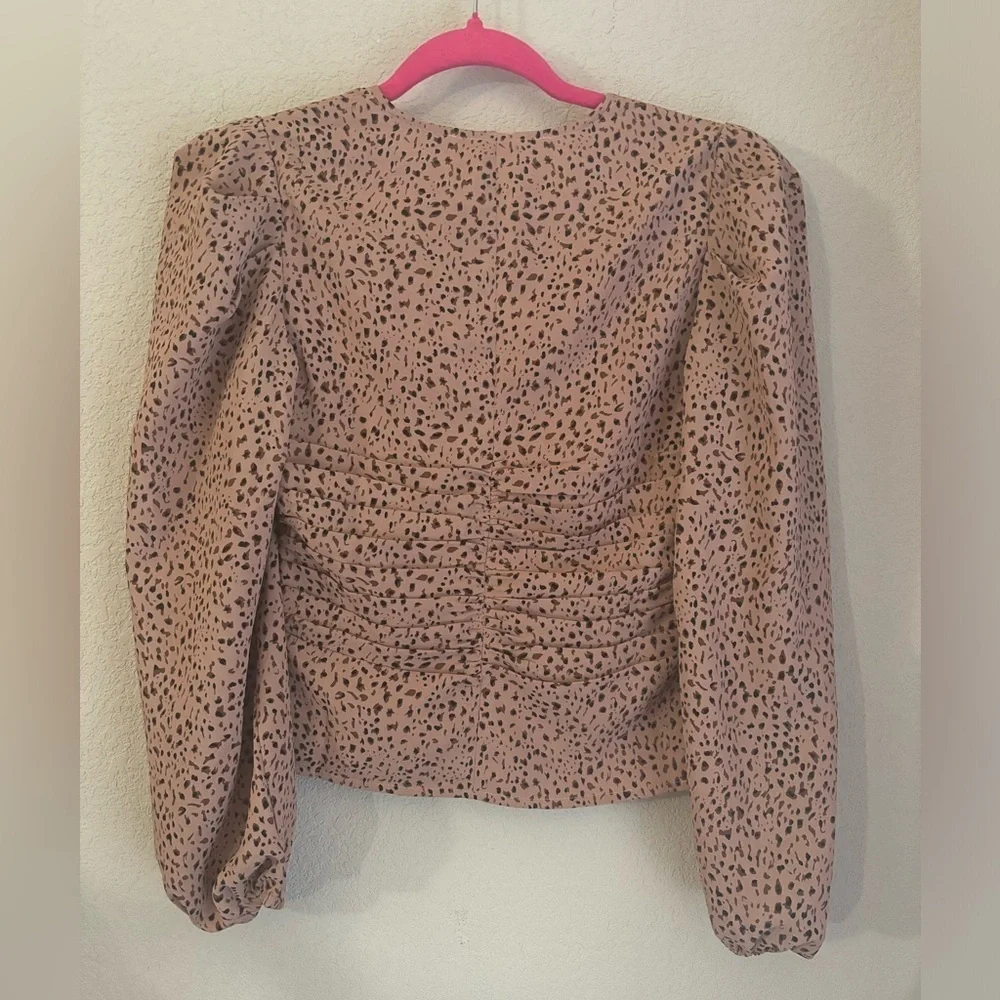 NWOT Astr The Label Cinch Front Puff Sleeve Cheetah Animal Print Blouse XS